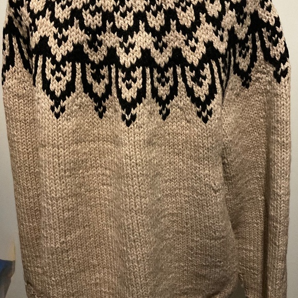 PULLOVER SWEATER  HANDKNITTED - Picture 2 of 3